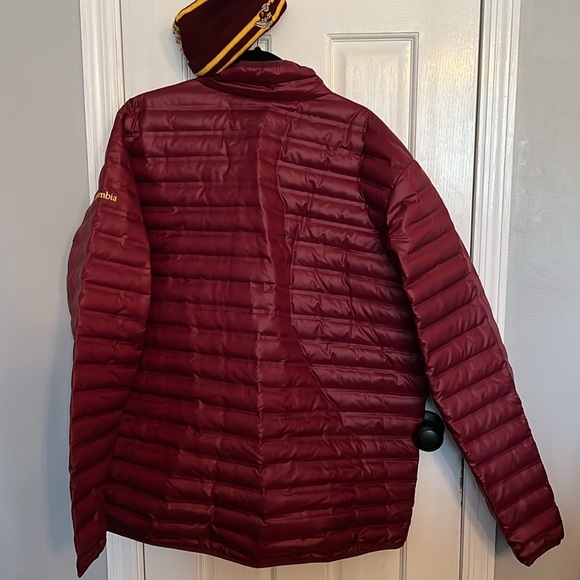Columbia Minnesota Gophers puffer and hat EUC - Picture 8 of 13
